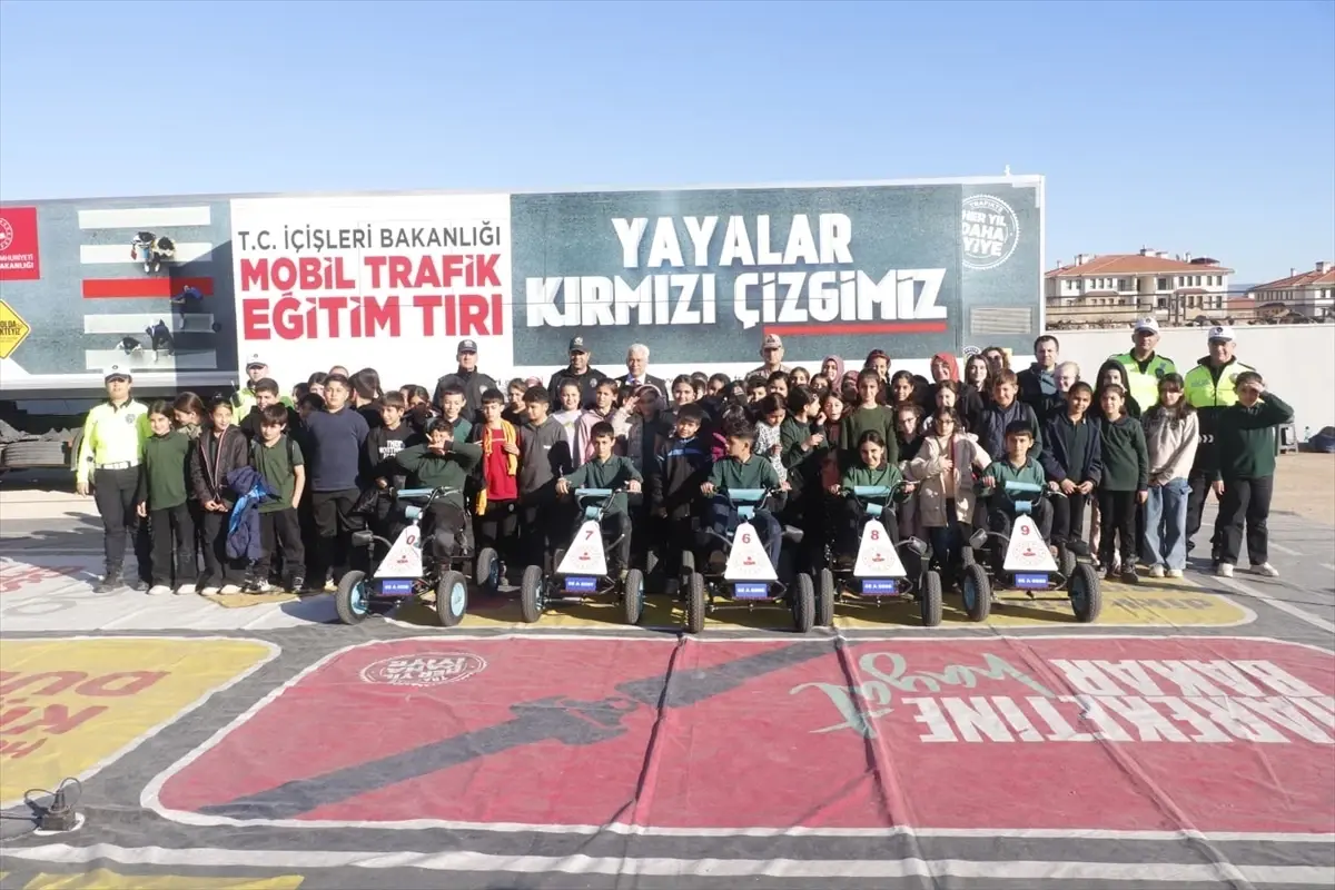Gaziantep İslahiye'de Trafik Farkındalığını Artıran Mobil Eğitim Tırı