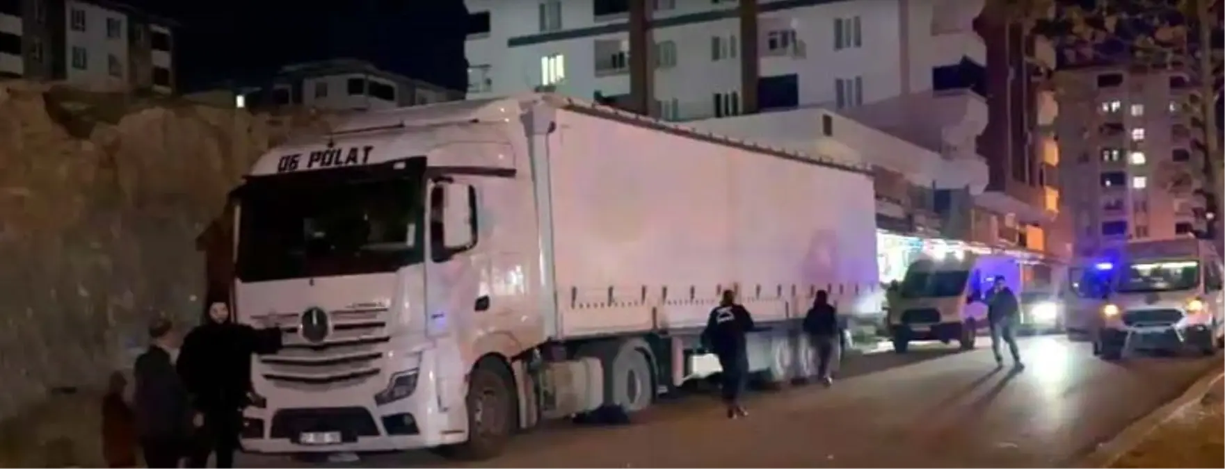 Gaziantep'te Anne ve Kızına Otomobil Çarptı: Anne Hayatını Kaybetti, Kızı Ağır Yaralı