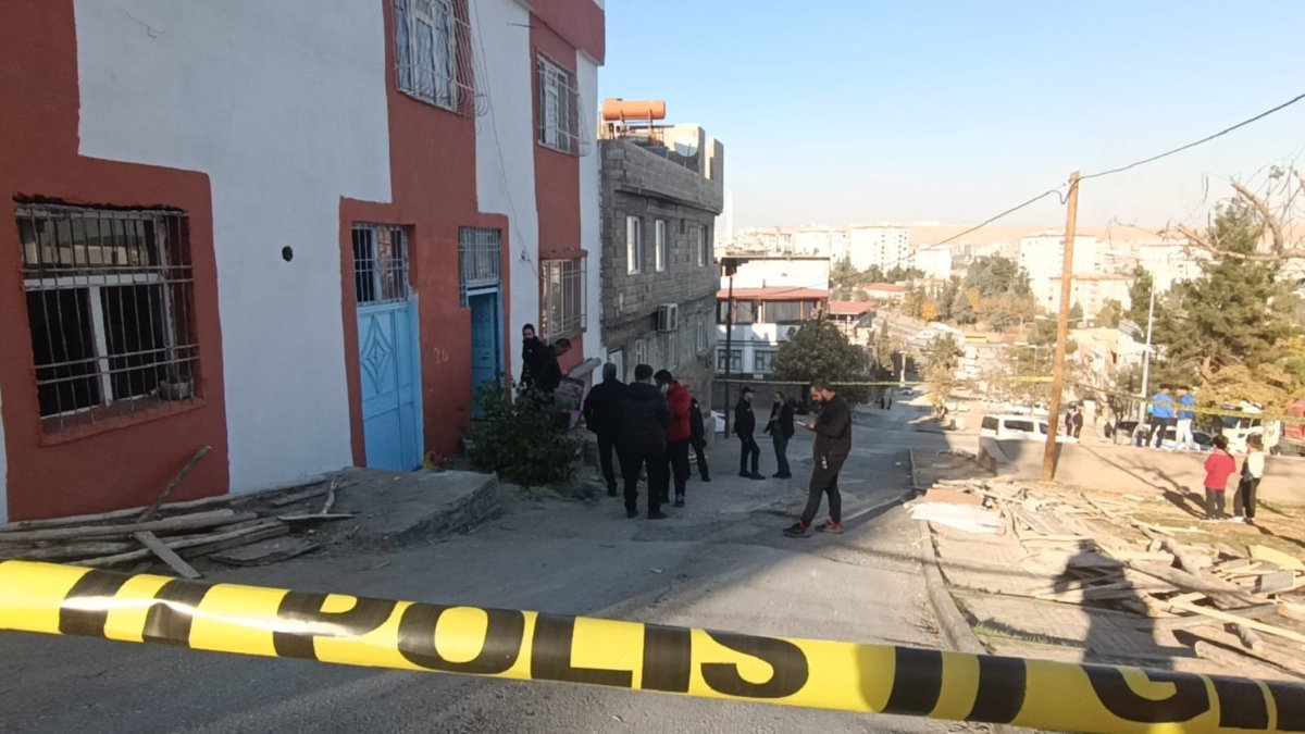 Gaziantep'te Çocuklarının Önünde Eski Eşini Bıçaklayarak Öldüren Adam