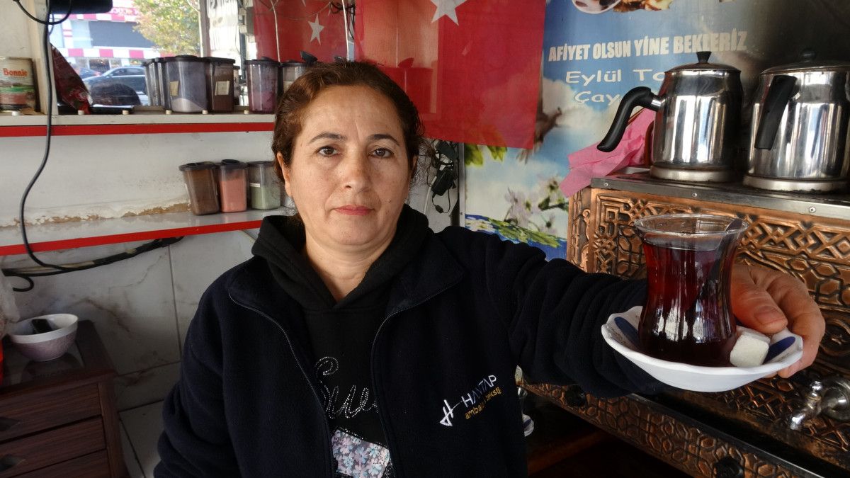 Gaziantep'te eşi için çaycı oldu