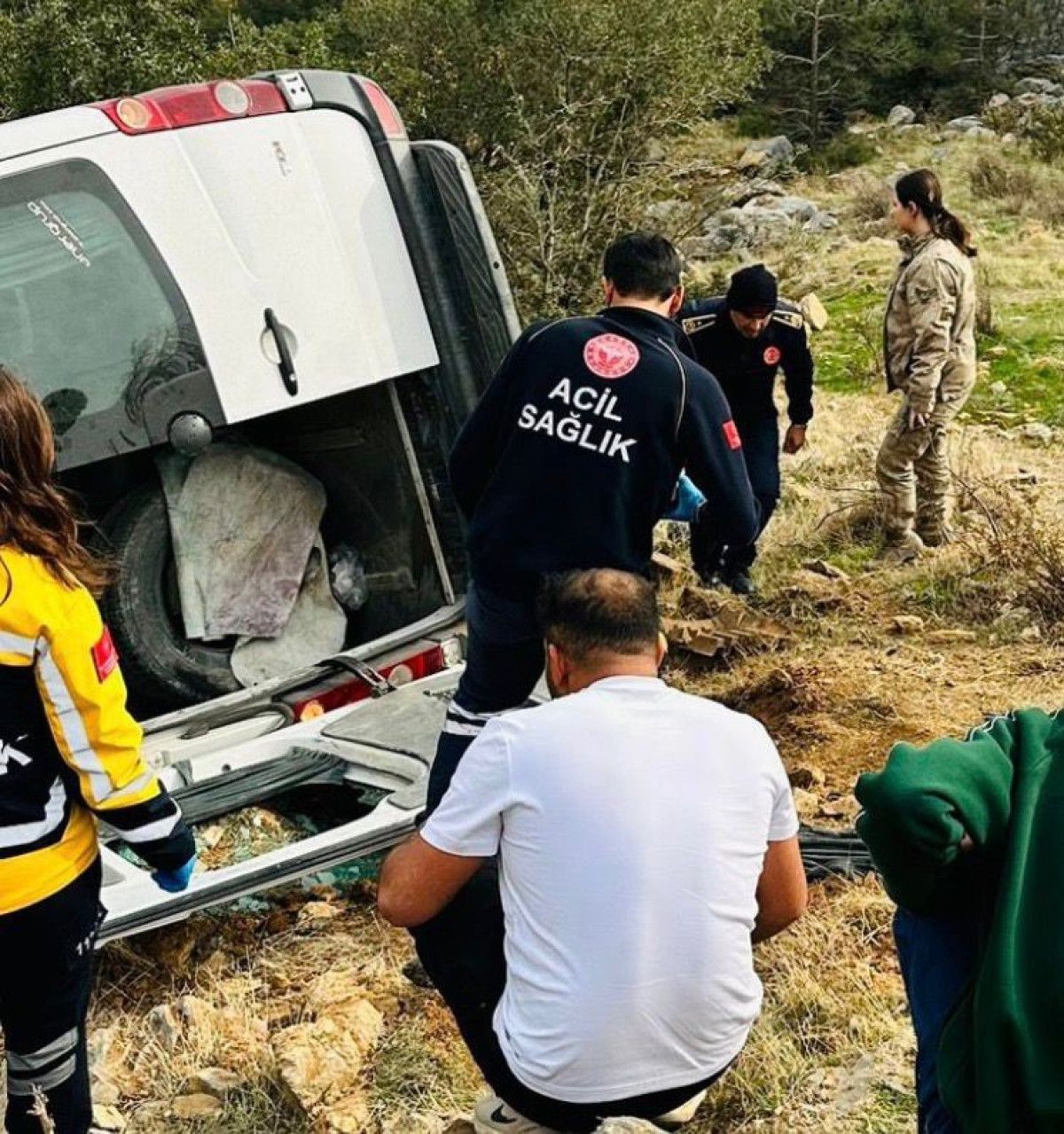 Gaziantep'te Minibüs Kazasında 1 Tarım İşçisi Öldü, 3 Kişi Yaralandı
