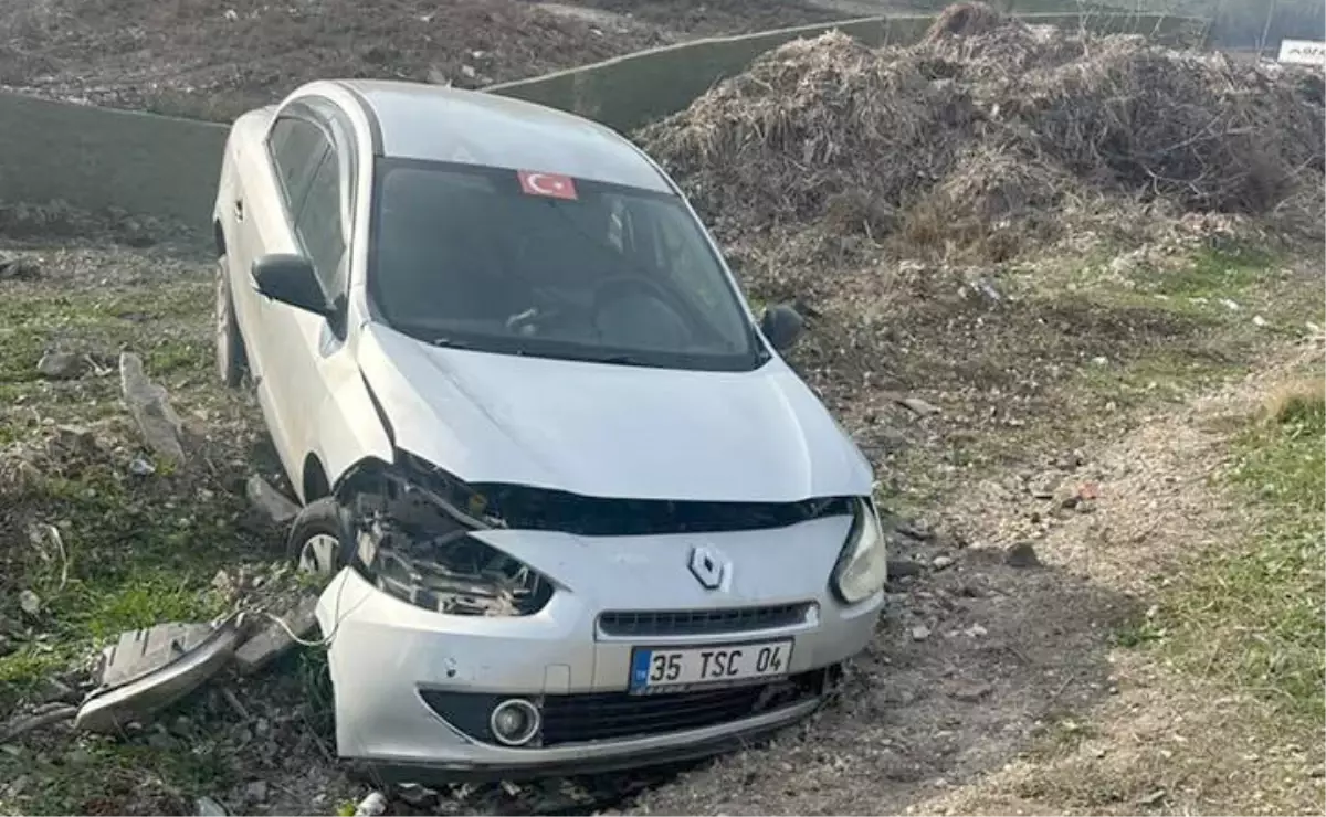 Gaziantep'te Otomobil Devrildi: 4 Yaralı