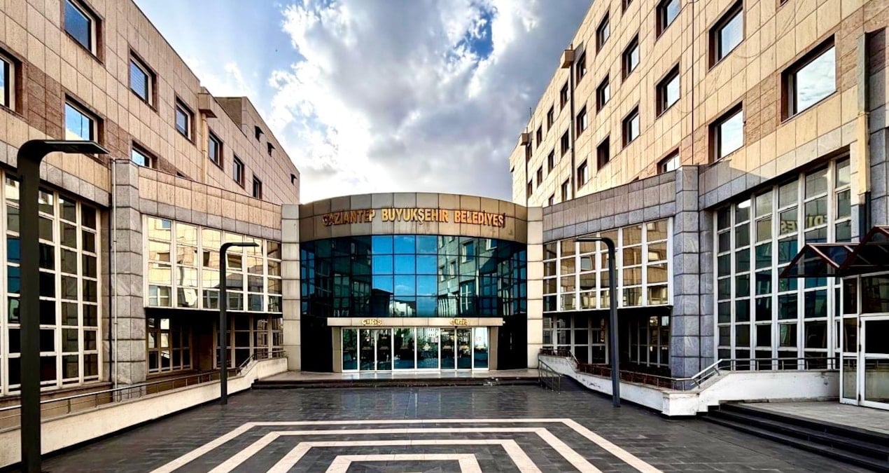 AKP’li belediyeler arasında imar davası