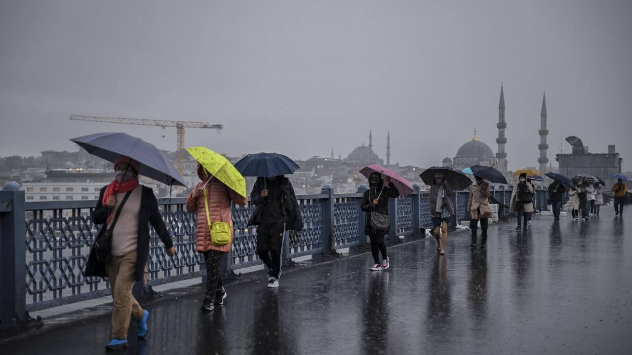 İstanbul yeni yıla dondurucu soğukla giriyor! Meteoroloji uzmanları uyardı: Son 54 yılın..
