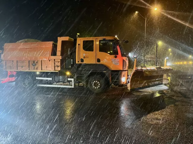 İstanbul'a Komşu 38 İlde Sert Soğuk Uyarısı ve Kar Yağışı Başladı