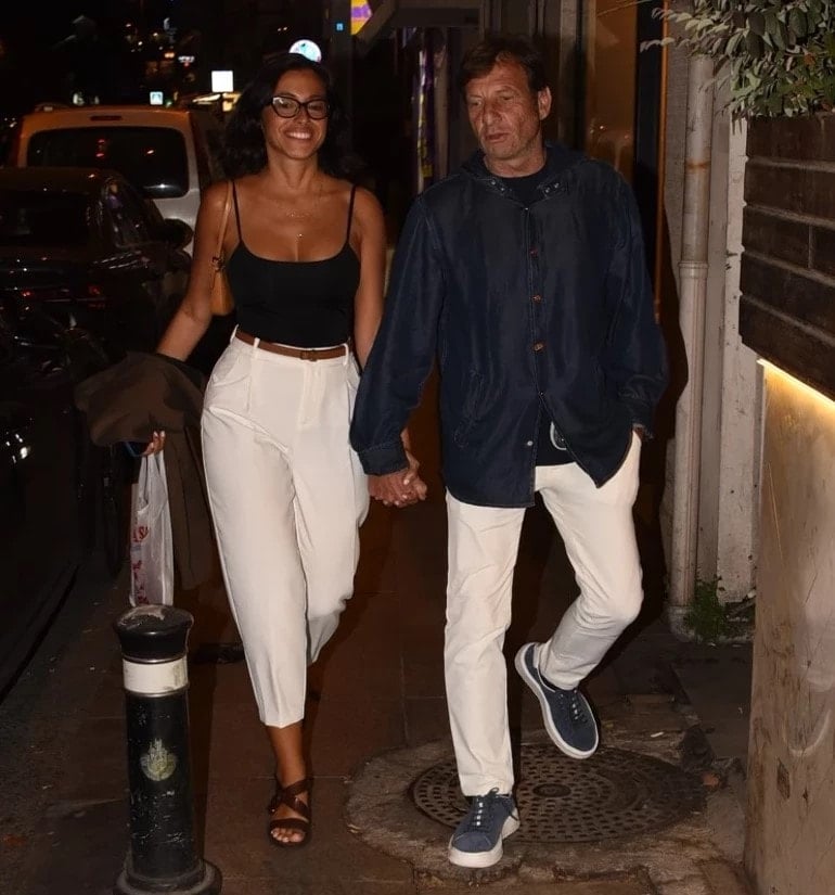 Kaya Çilingiroğlu Oğluyla Sevgilisini Tanıştırdı Beşiktaş Maçında