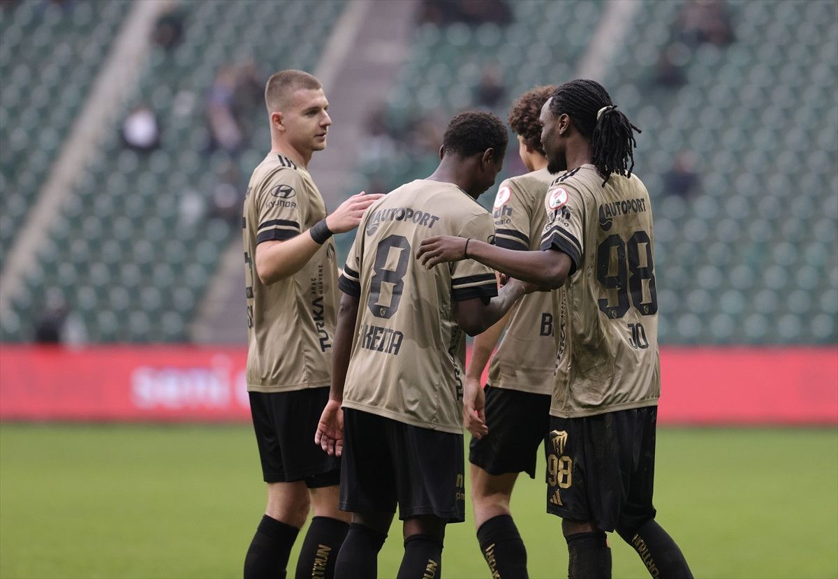 Kocaelispor, Erzurumspor FK'ya 3 attı