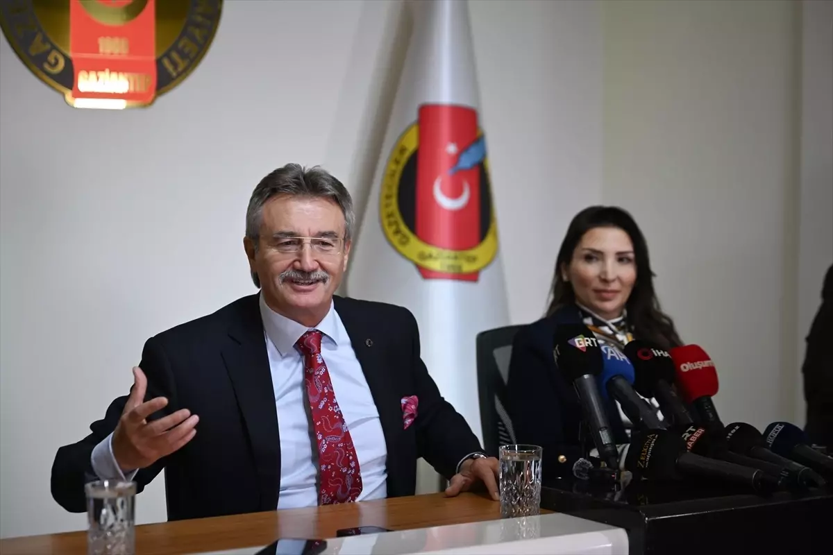 Kürşat Tüzmen Gaziantep'te Basın Toplantısı Düzenledi