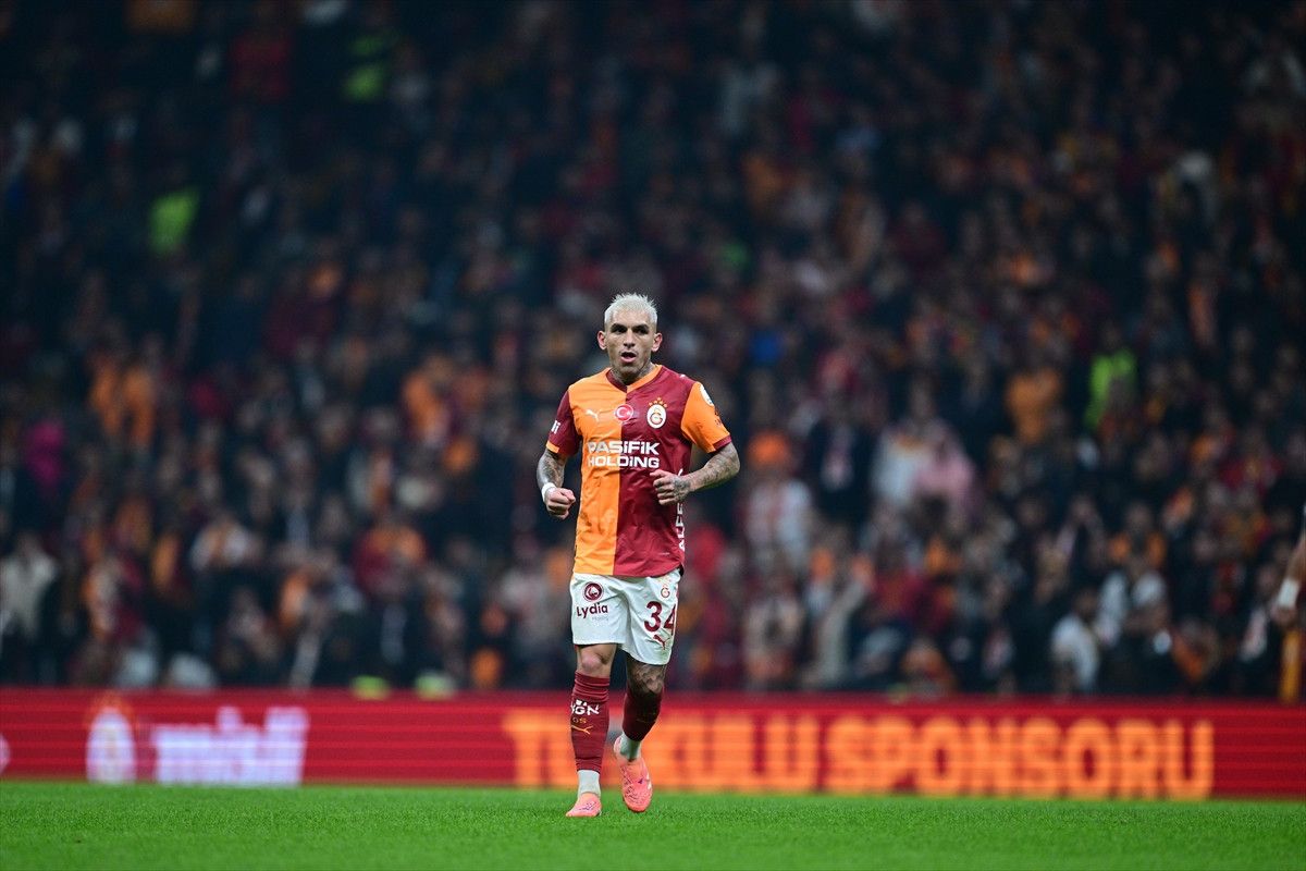 Lucas Torreira cezalı duruma düştü!