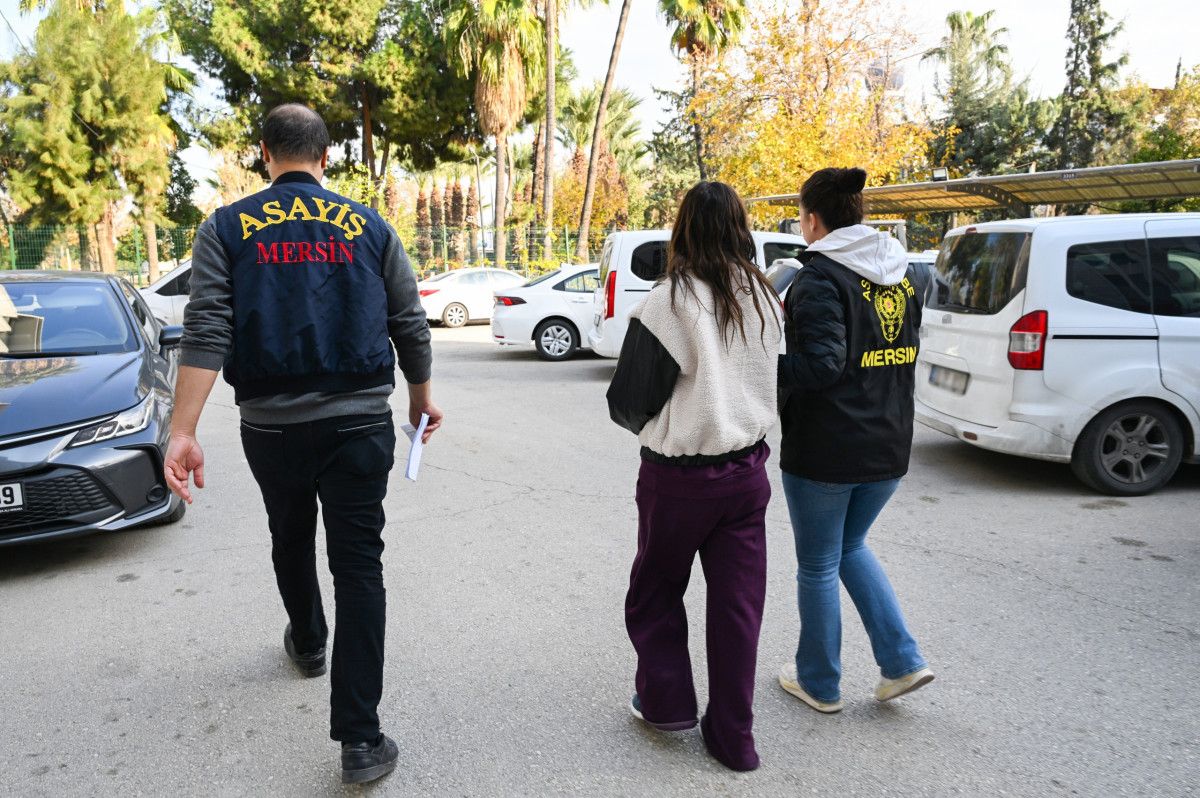 Mersin'de Çok Sayıda Eve Giren Hırsızlar Operasyonla Yakalandı