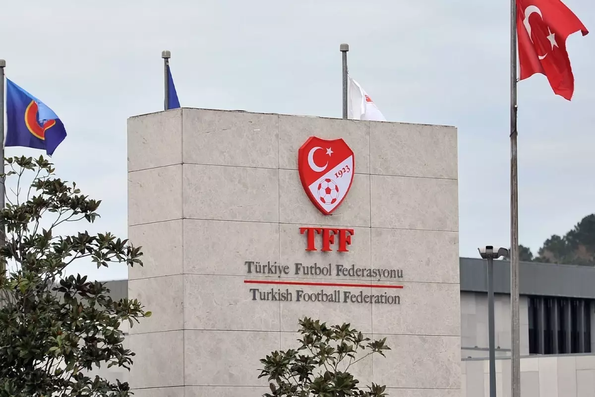 Mert Hakan Yandaş'a 3 Maç Ceza