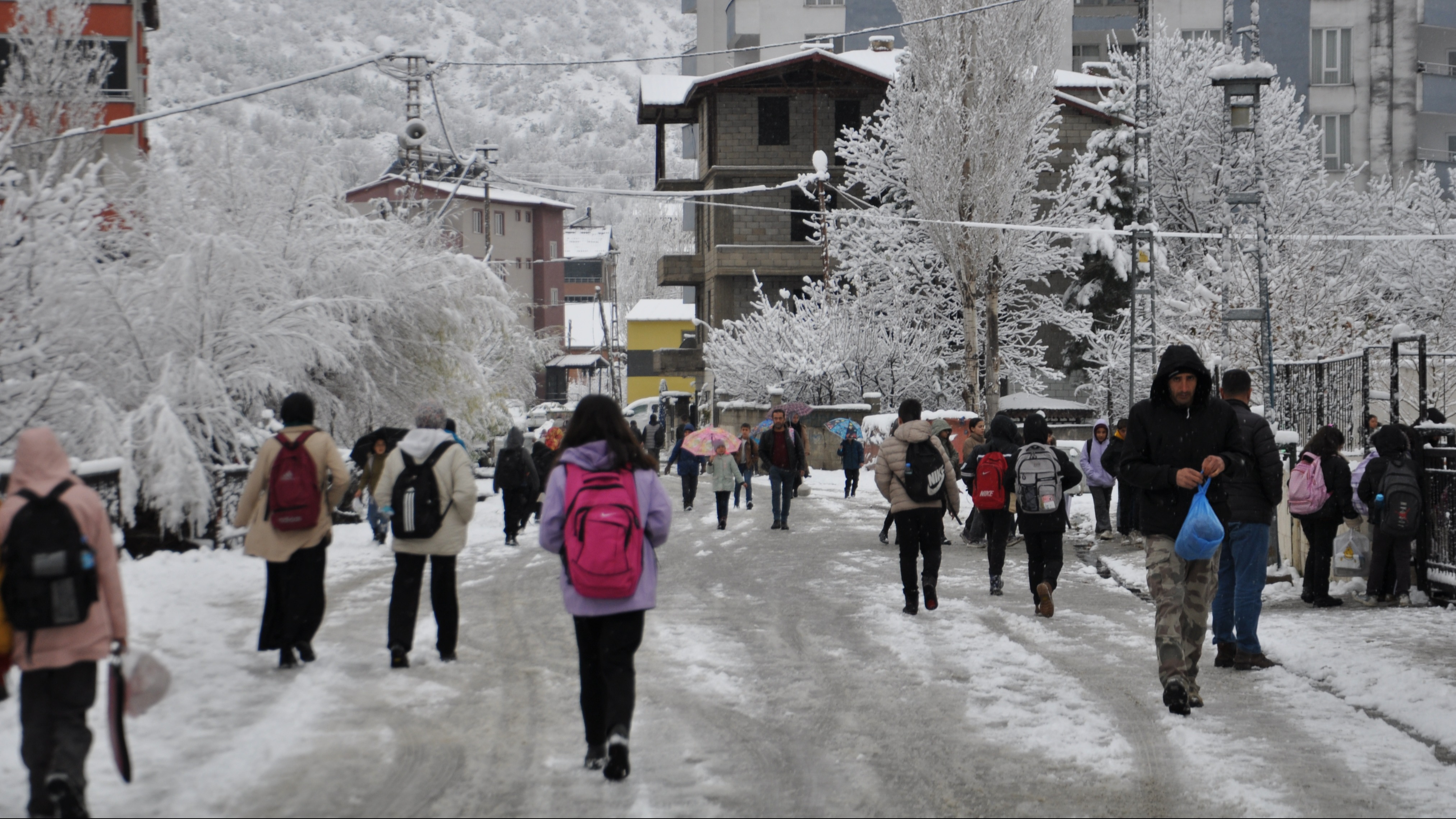 Meteoroloji'den Kritik Uyarı: Kar, Kuvvetli Sağanak ve Don Bekleniyor