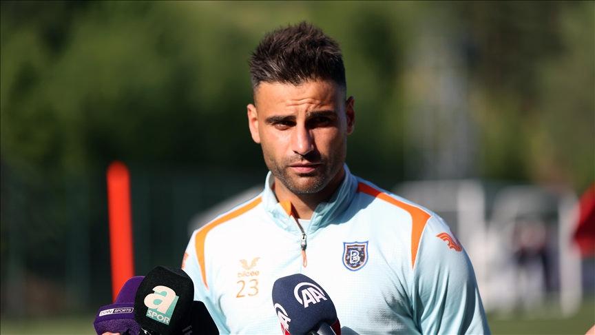 Nuri Şahin resmen açıkladı! Başakşehir milli futbolcuyla yollarını ayırdı