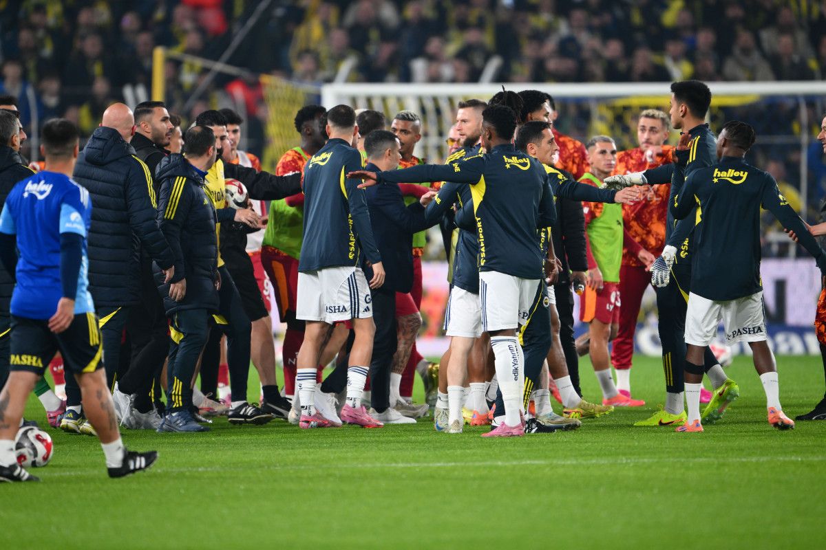 PFDK’dan Derbi Sonrası Sert Yaptırımlar: Mert Hakan Yandaş’a 3 Maç Ceza, Metin Öztürk’e 2 Milyon Lira Para Cezası