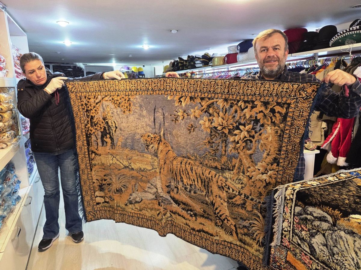 Samsun'da Müzik Öğretmeni Seçkin Esen'in Dünyadan Topladığı Halı Koleksiyonu