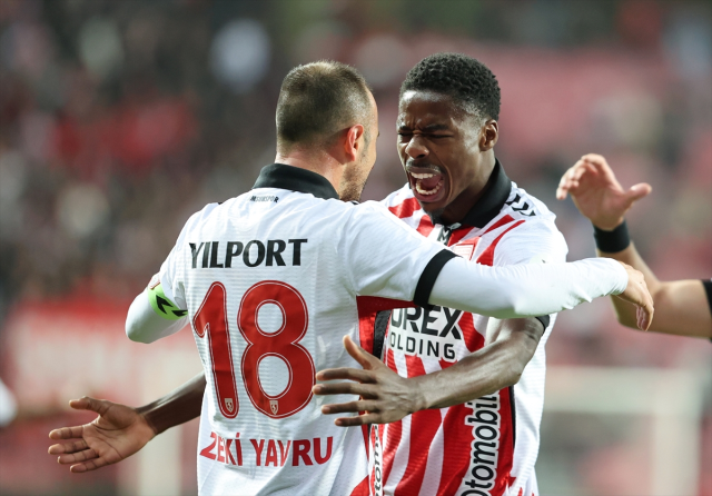 Samsunspor ligde ve Avrupa'da kaybetmeyi unuttu