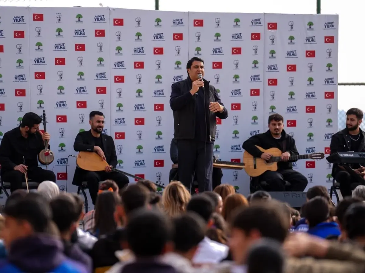 Şehitkamil Belediye Başkanı Umut Yılmaz, Gençlerle Buluştu ve Geleceğe Umut Verdi