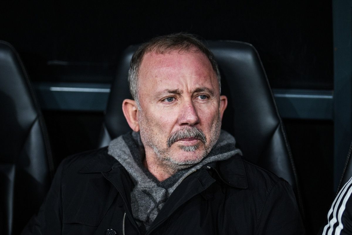 Sergen Yalçın'dan hakem eleştirisi: İstediklerine maç kazandırabilirler