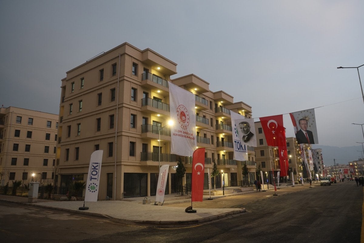 Türkiye'de Asrın İnşaat Seferberliği Tamamlandı: 455 Bin Konut ve İş Yeri Teslim Edildi