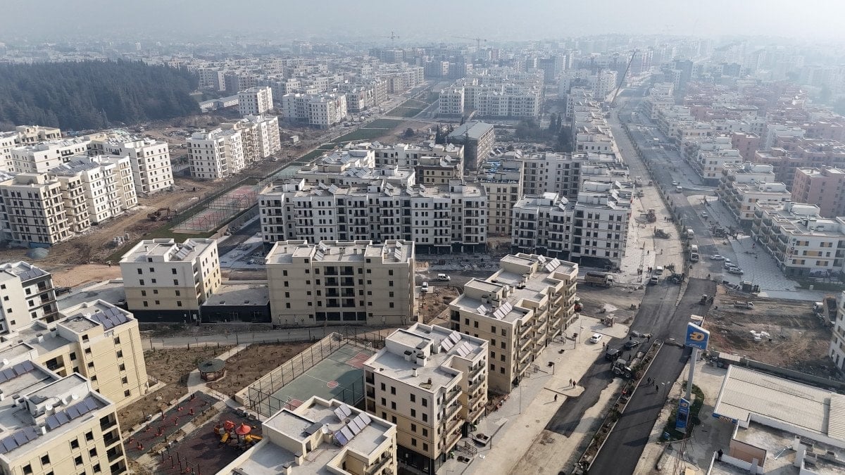 Türkiye'de Asrın İnşaat Seferberliği Tamamlandı: 455 Bin Konut ve İş Yeri Teslim Edildi