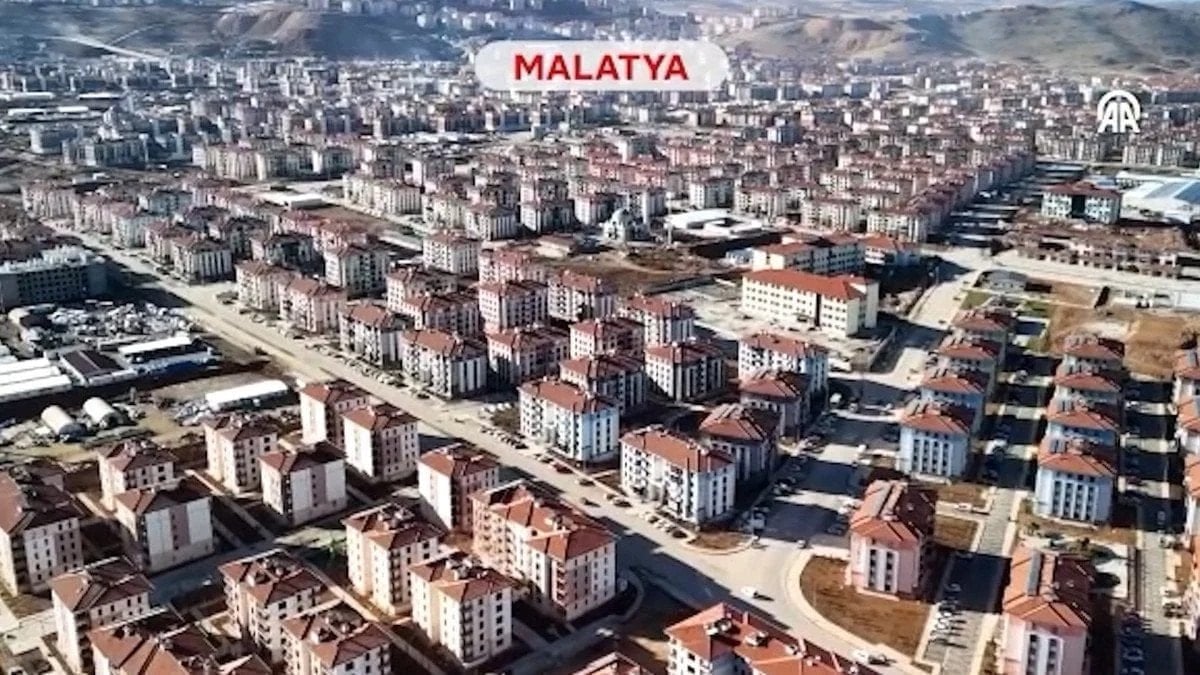 Türkiye'de Asrın İnşaat Seferberliği Tamamlandı: 455 Bin Konut ve İş Yeri Teslim Edildi