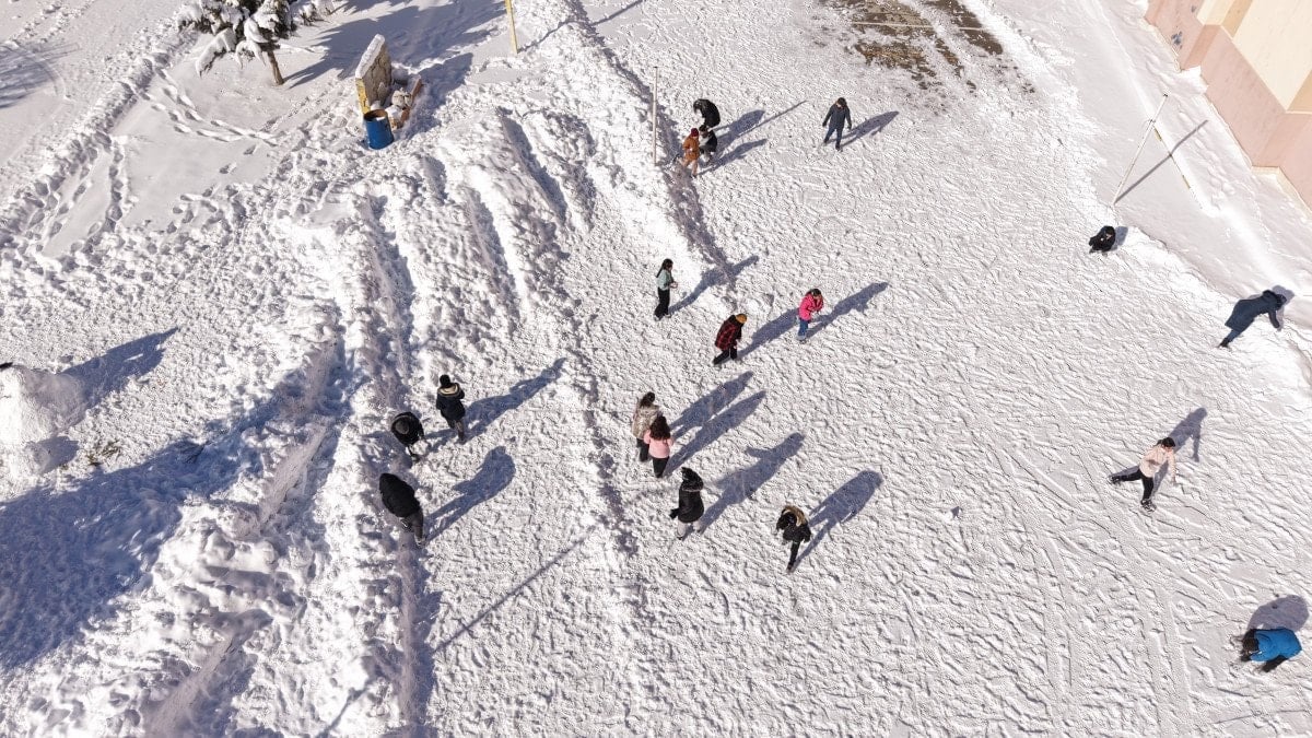 Türkiye'de Kar Yağışı Nedeniyle Birçok Kentte Okullar Tatil Edildi