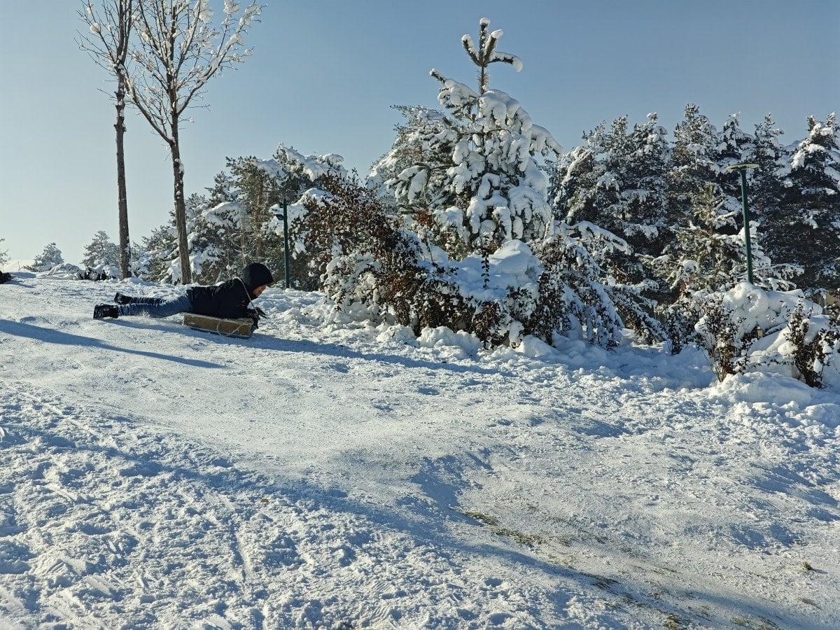 Türkiye'de Kar Yağışı Nedeniyle Birçok Kentte Okullar Tatil Edildi