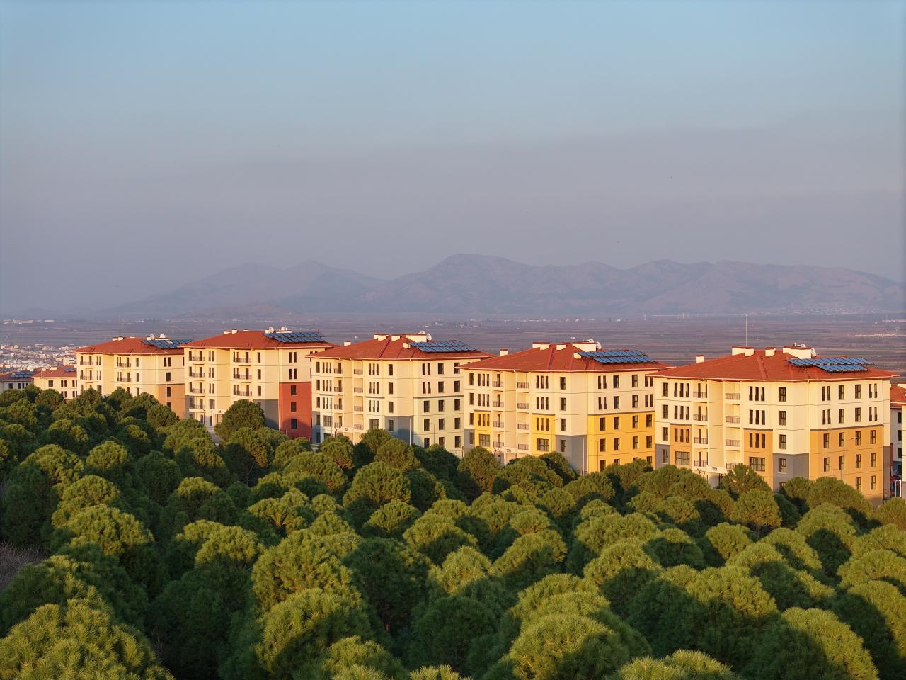 Türkiye'nin Tarihi Deprem Yeniden İnşa Seferberliği: 455 Bin Konut Tamamlandı