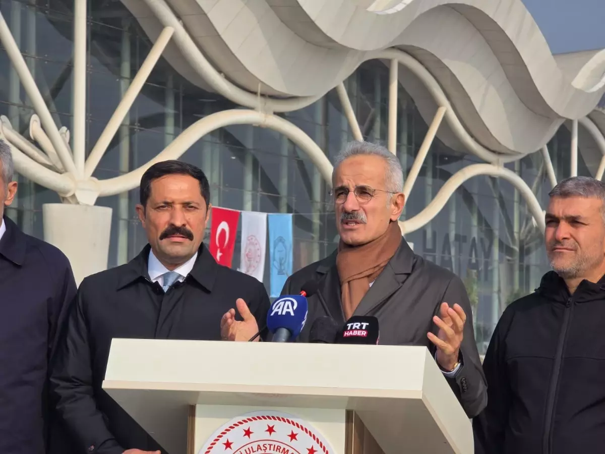 Bakan Uraloğlu: Hatay Havalimanı'ndaki tüm çalışmalar 2026'da tamamlanacak