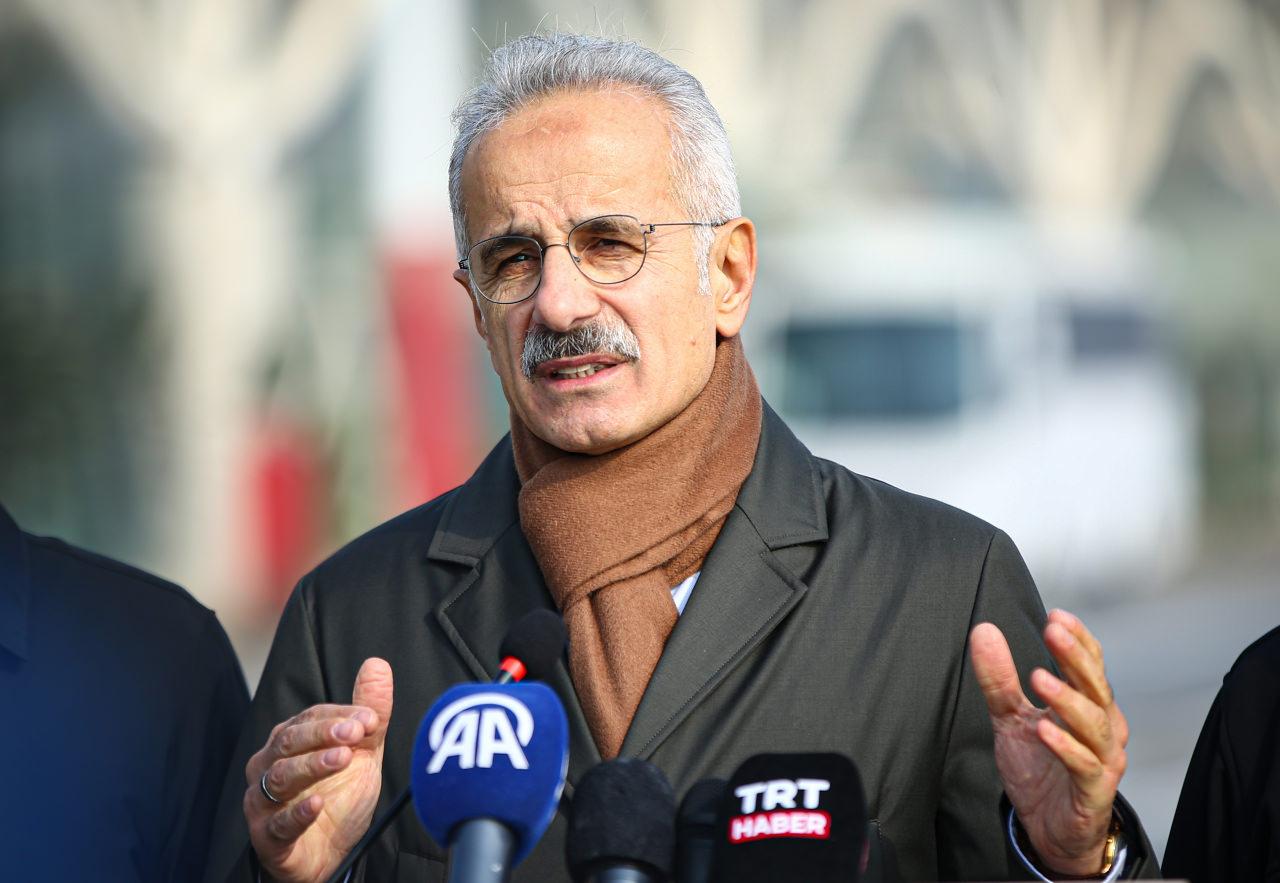 Ulaştırma ve Altyapı Bakanı Uraloğlu Hatay Havalimanı'ndaki Çalışmaları ve Ulaştırma Projelerini İnceledi