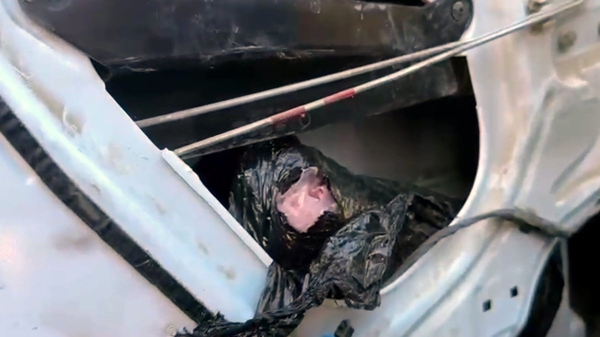 Adana’da Araçta Ele Geçirilen 66,600 Uyuşturucu Hap ve Polis Operasyonu