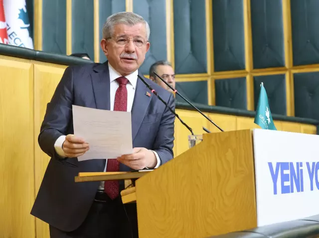 Davutoğlu: Suriye'deki Kürt kardeşlerimiz bizim akrabalarımızdır, soydaşlarımızdır