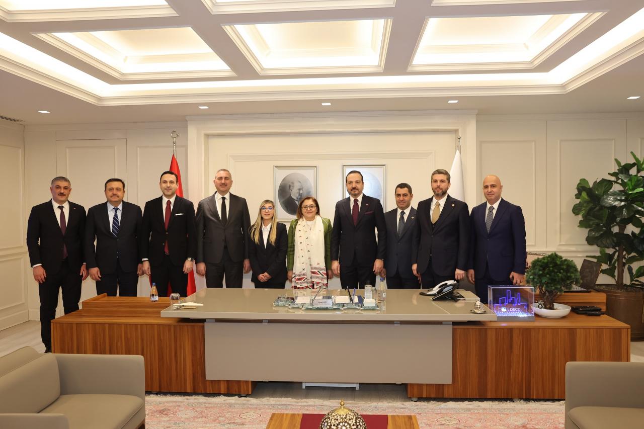 AK Parti Genel Başkan Yardımcısı Zorlu Başkan Şahin'i ziyaret etti