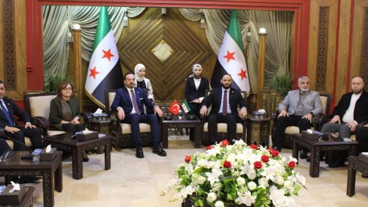 AK Parti Genel Başkan Yardımcısı Zorlu, Halep Valiliğini ziyaret etti