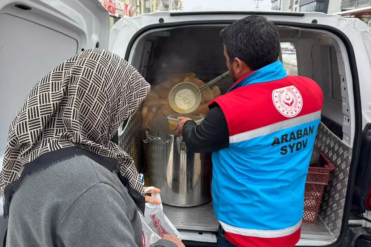 Araban'da 500 ihtiyaç sahibine yemek ulaştırıldı