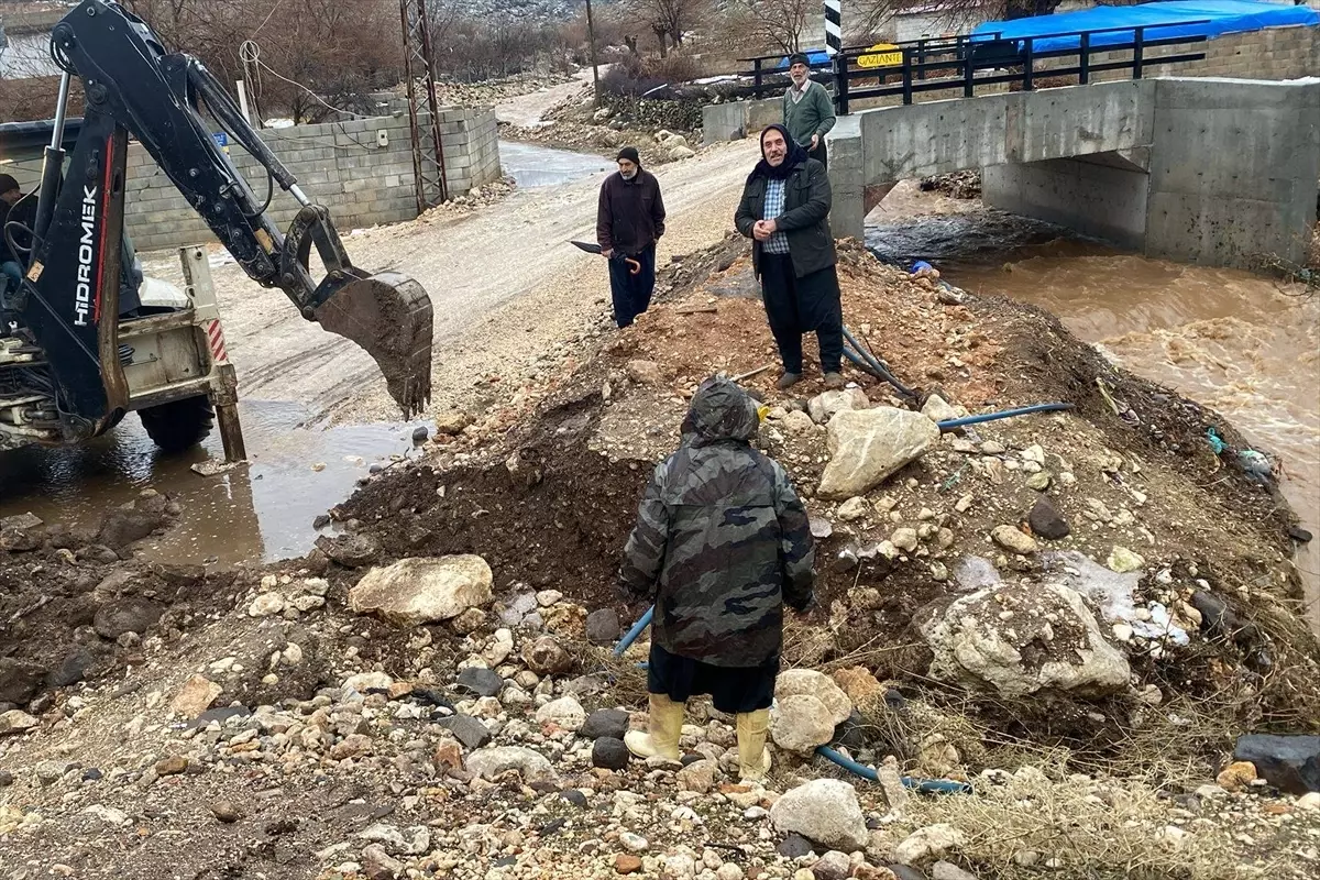 Araban'da Tarım Arazilerini Sel Taşkınlarından Koruma İçin Islah Çalışmaları Devam Ediyor