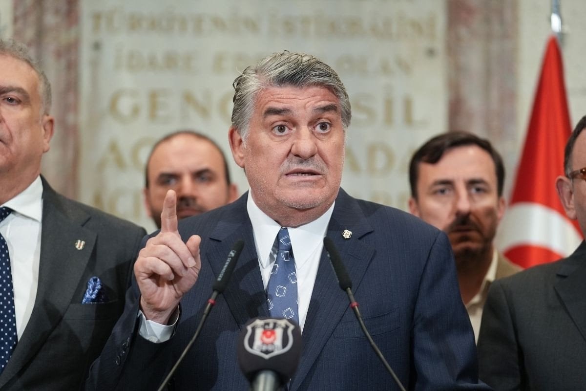 Beşiktaş'ta Yönetim ve Transfer Krizi: Taraftar İstifa Taleplerini Yüksek Sesle Dile Getiriyor