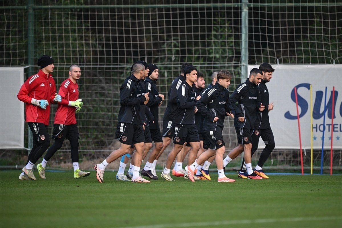 Burak Yılmaz: Galatasaray da olsa felsefemiz kazanmak