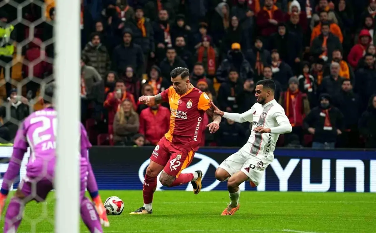 Galatasaray - Gaziantep Maçında İlk Yarı Golsüz Geçti