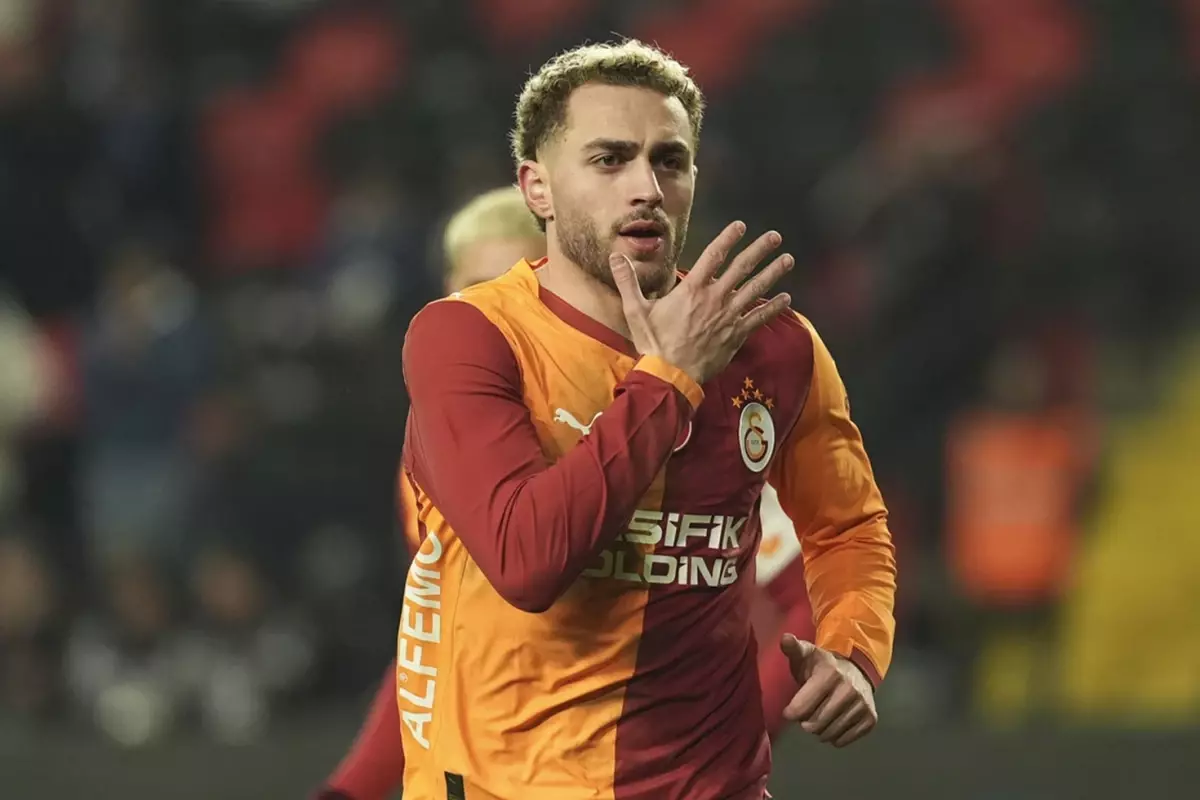 Galatasaray, Süper Kupa'da Trabzonspor'u Farklı Mağlup Ederek İlk Finalist Oldu