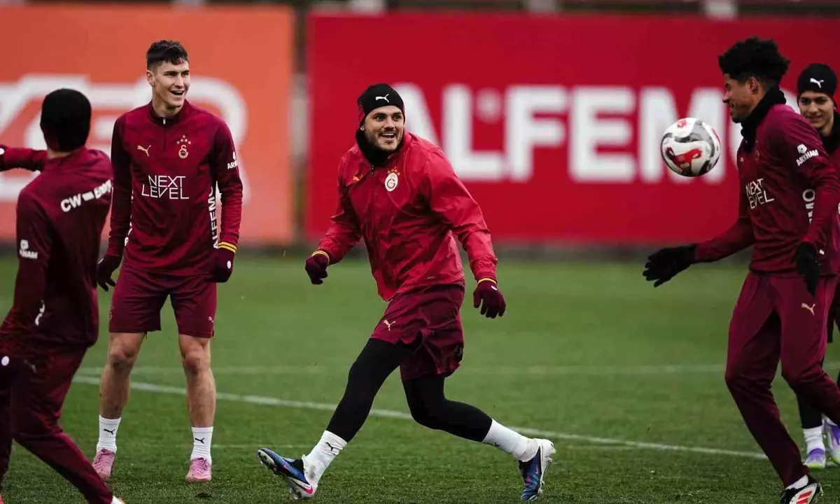 Galatasaray, Trabzonspor Maçı Öncesi Kemerburgaz'da Hazırlıklarını Sürdürüyor