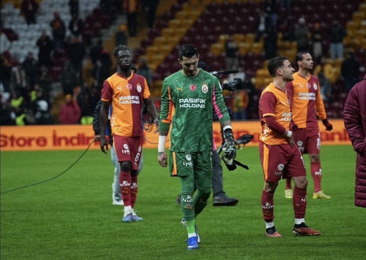 Galatasaray'daki Düşüşün Ana Sebepleri ve Kulüp İçi Krizler