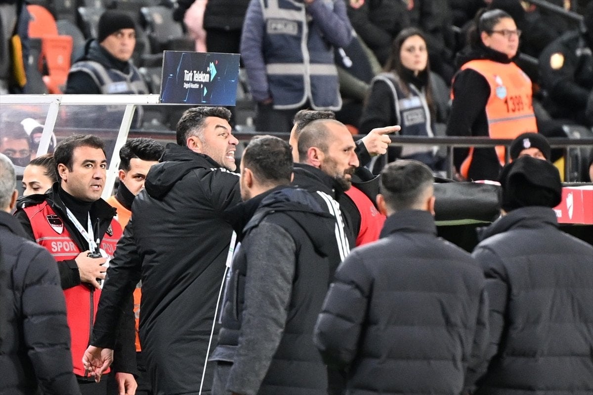 Gaziantep FK, Kocaelispor'u 1-0 Yendi: Burak Yılmaz Olaylı Maça Damga Vurdu