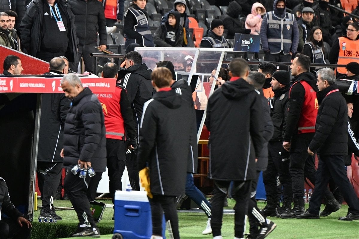 Gaziantep FK, Kocaelispor'u 1-0 Yendi: Burak Yılmaz Olaylı Maça Damga Vurdu