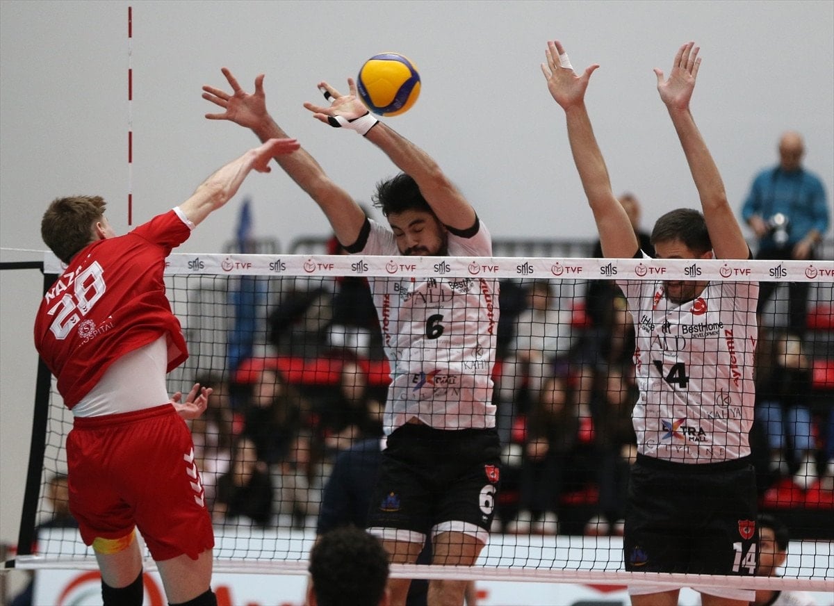 Gaziantep Gençlikspor, Alanya Belediyespor'u 3-0 Setlerle Mağlup Etti