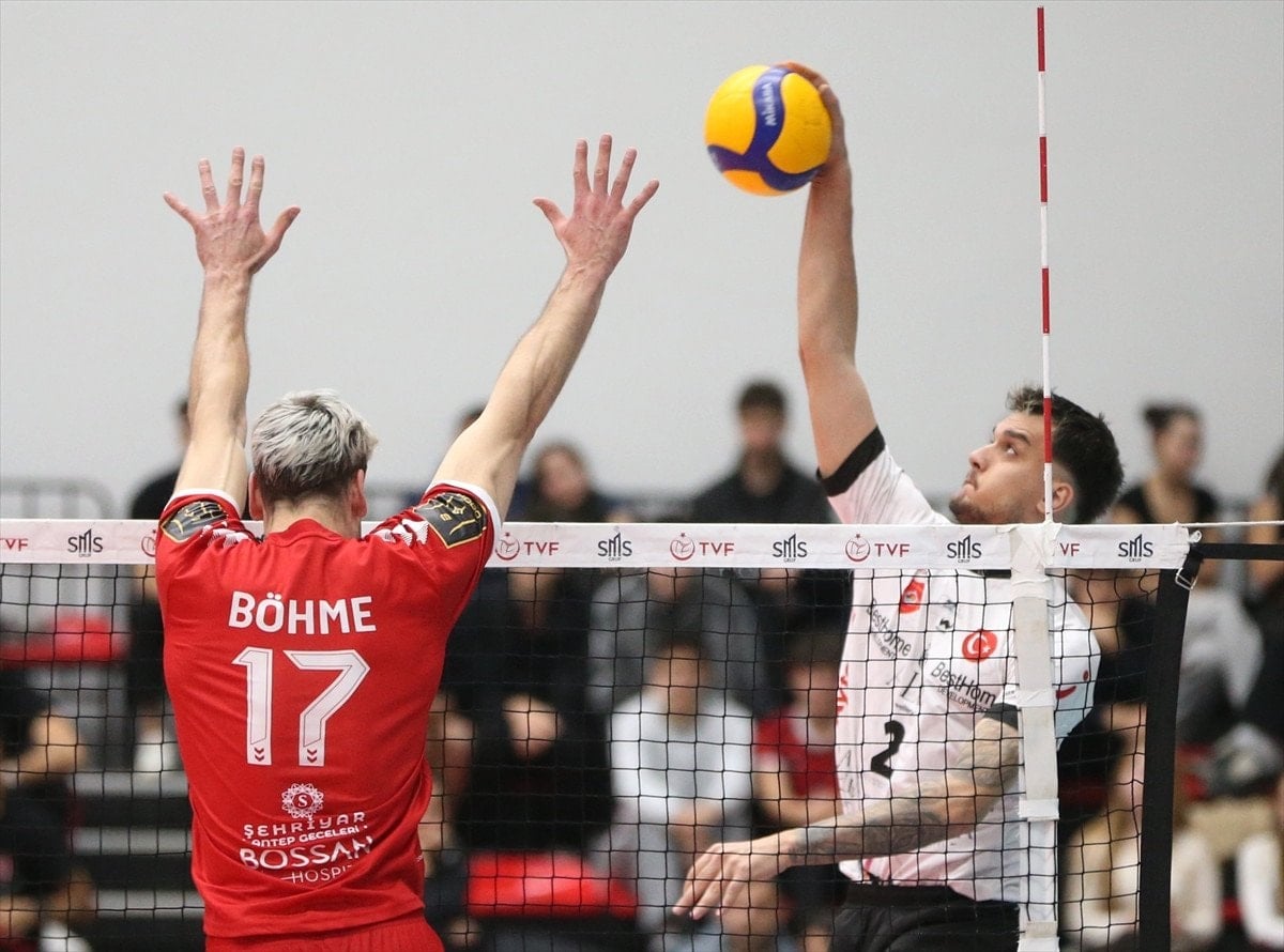 Gaziantep Gençlikspor, Alanya Belediyespor'u 3-0 Setlerle Mağlup Etti