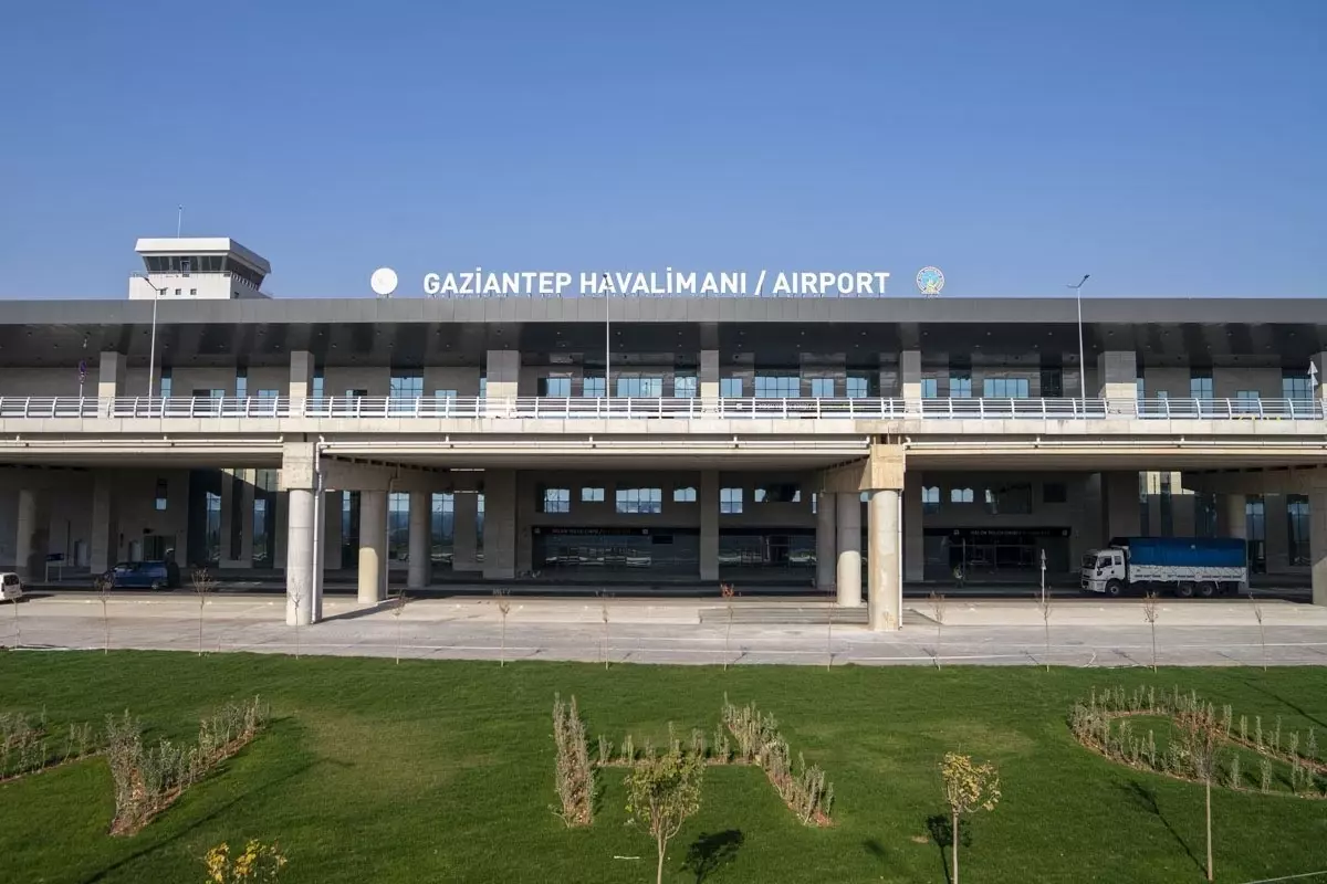Gaziantep Havalimanı Uçuşlara Yeniden Başladı