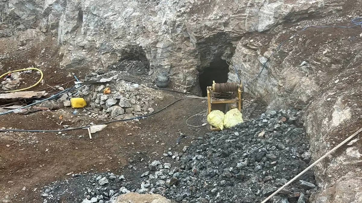 Gaziantep Nurdağı'nda Düzenlenen Operasyonda Kaçak Krom Madeni Baskını