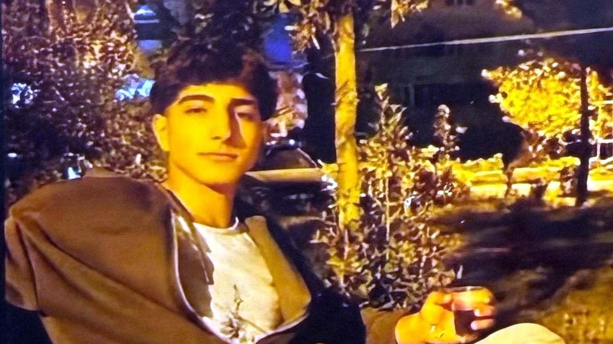 Gaziantep'de 17 Yaşındaki Mustafa Demir'in Bıçaklı Kavga Sonrası Vefatı