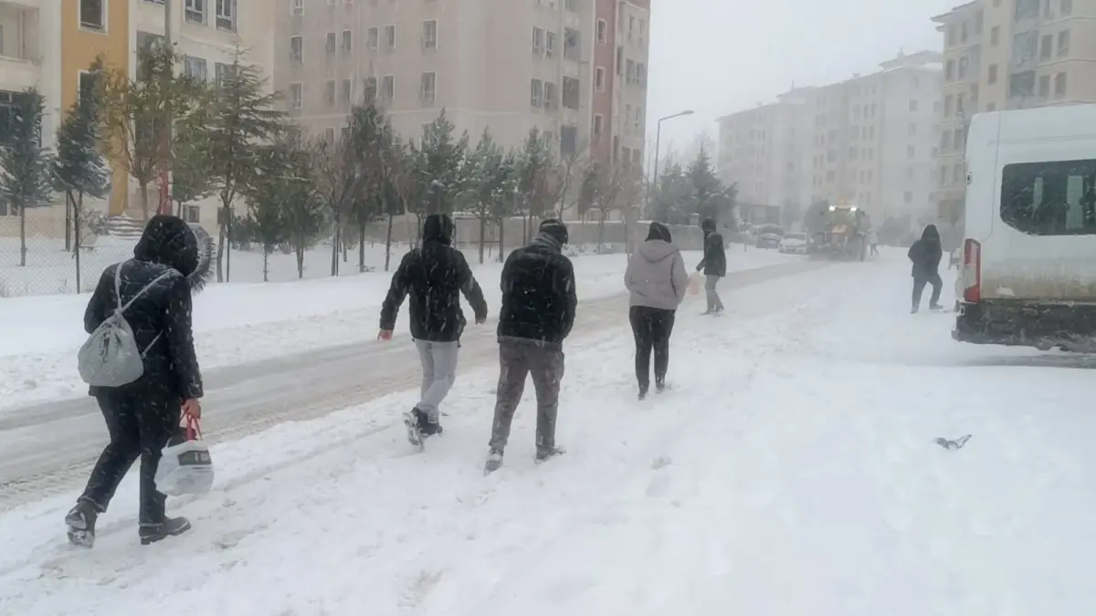 Gaziantep'te 23 Ocak 2026 Tarihinde Kar Yağışı Nedeniyle Kamu Kurumları Tatil Edildi